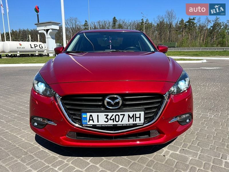 Седан Mazda 3 2017 в Киеве