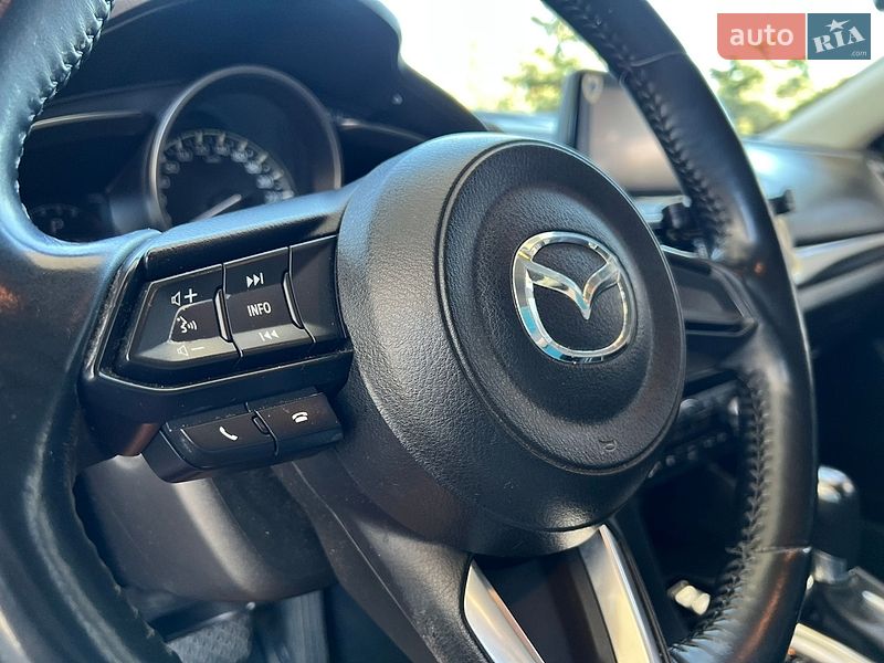 Седан Mazda 3 2017 в Киеве
