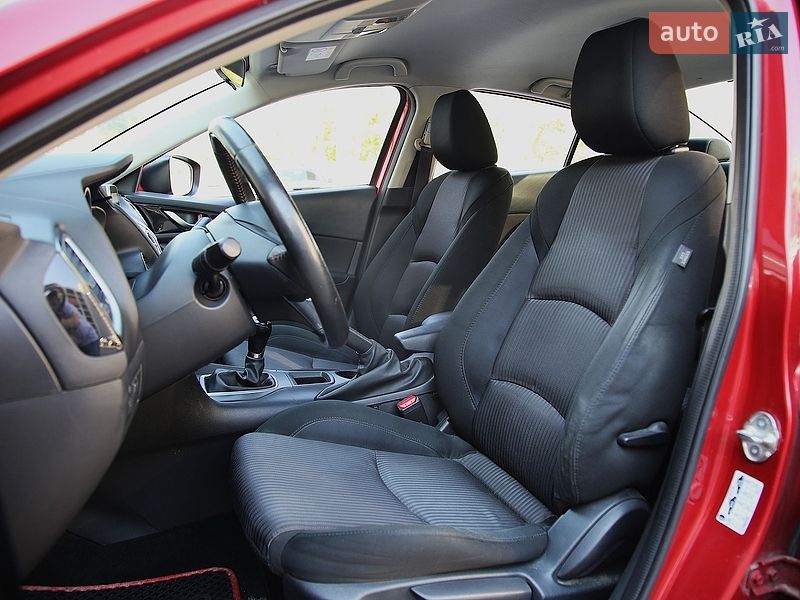 Седан Mazda 3 2015 в Харькове