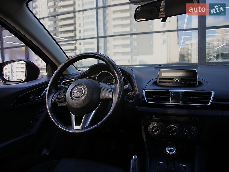 Седан Mazda 3 2015 в Харькове