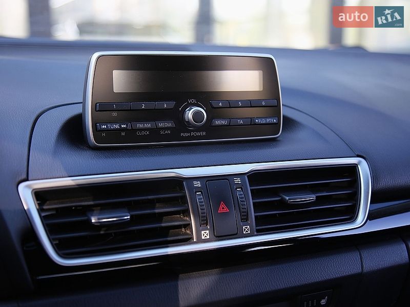 Седан Mazda 3 2015 в Харькове