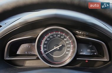 Седан Mazda 3 2015 в Харькове