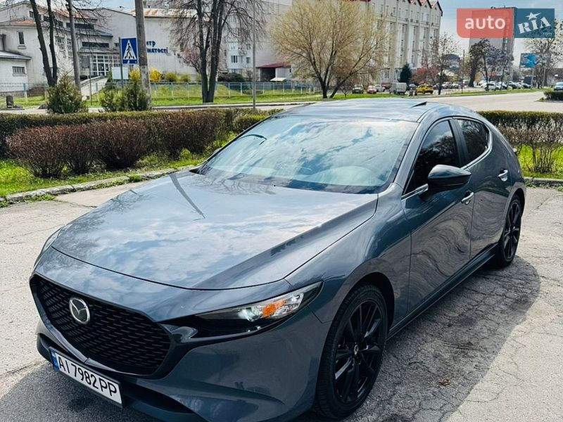 Хэтчбек Mazda 3 2023 в Киеве
