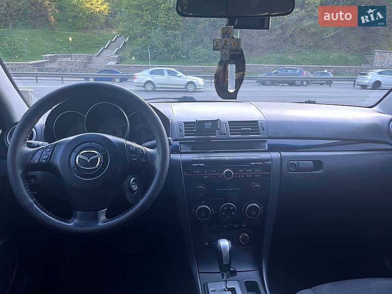 Седан Mazda 3 2008 в Новоселках