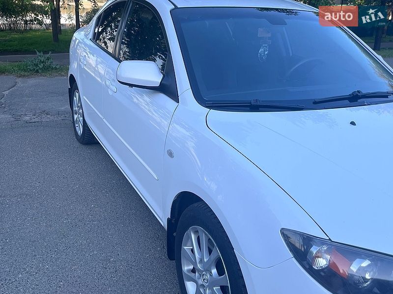 Седан Mazda 3 2008 в Новоселках