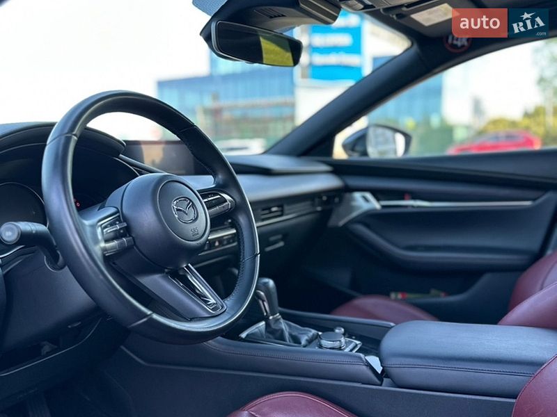 Хэтчбек Mazda 3 2023 в Киеве