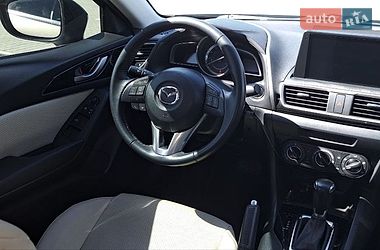 Седан Mazda 3 2015 в Львові