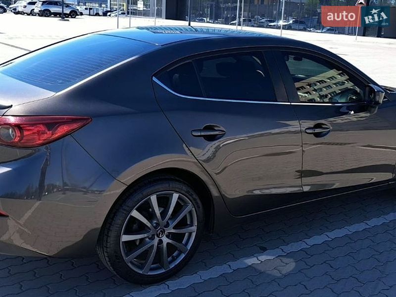 Седан Mazda 3 2015 в Львові
