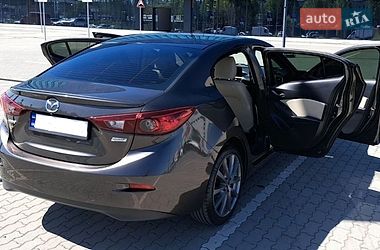 Седан Mazda 3 2015 в Львові