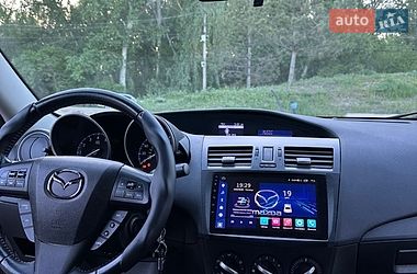 Седан Mazda 3 2012 в Днепре
