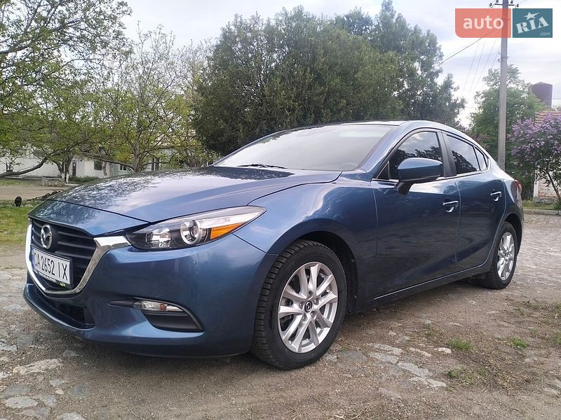 Седан Mazda 3 2017 в Первомайську