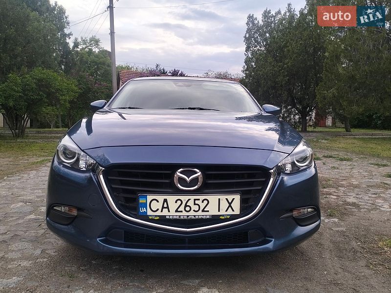 Седан Mazda 3 2017 в Первомайську