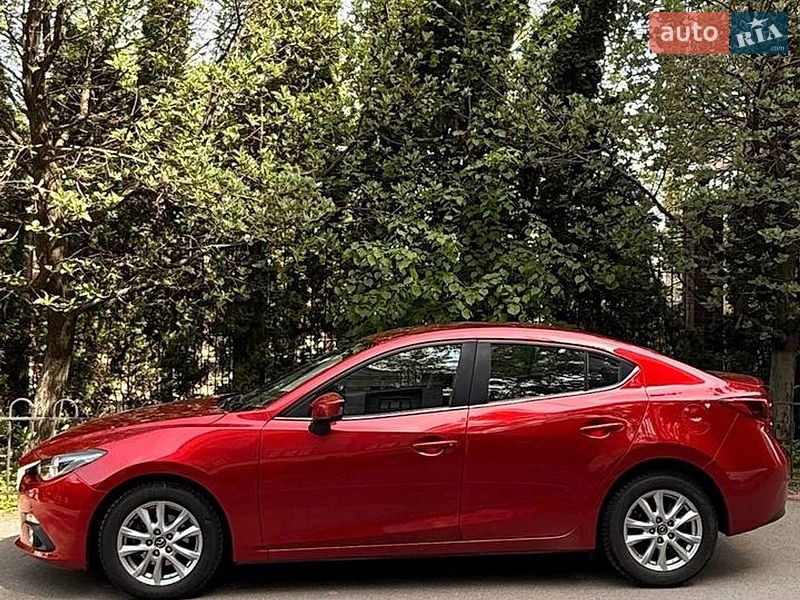 Седан Mazda 3 2015 в Києві