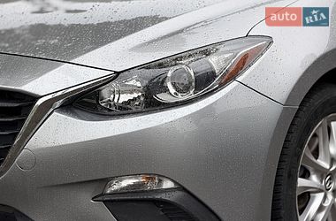 Седан Mazda 3 2015 в Івано-Франківську