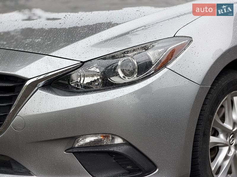 Седан Mazda 3 2015 в Івано-Франківську