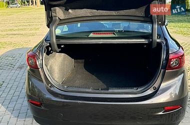 Седан Mazda 3 2015 в Харькове
