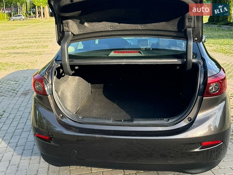 Седан Mazda 3 2015 в Харькове