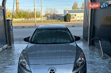 Седан Mazda 3 2012 в Днепре