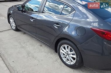 Седан Mazda 3 2016 в Новониколаевке