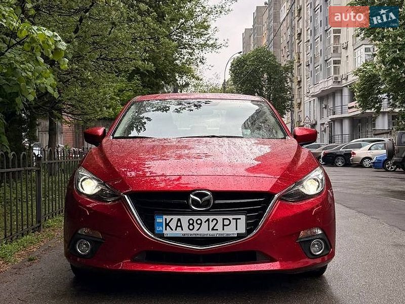 Седан Mazda 3 2015 в Києві