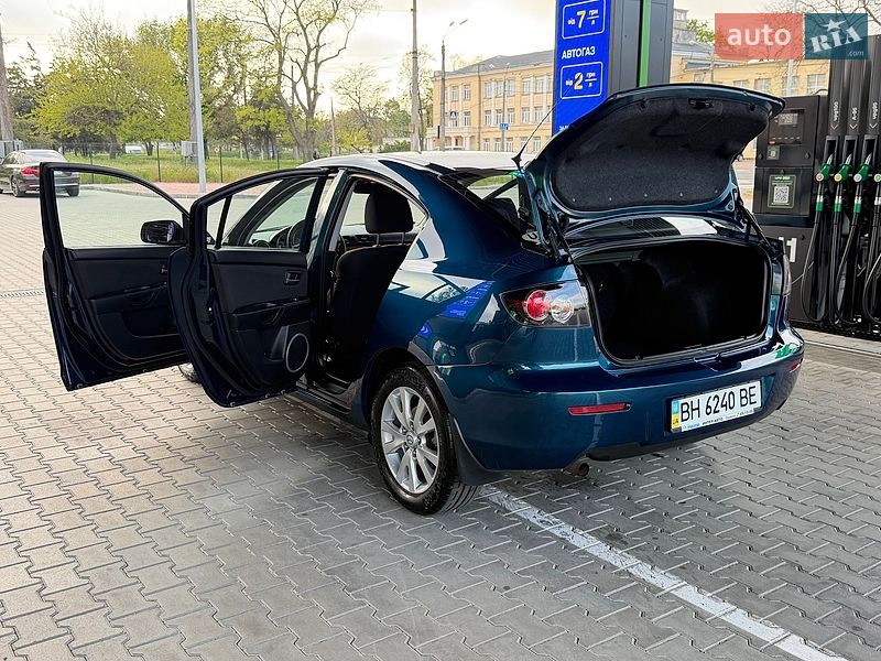 Седан Mazda 3 2007 в Одесі