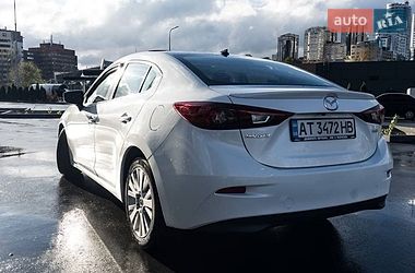 Седан Mazda 3 2014 в Дніпрі