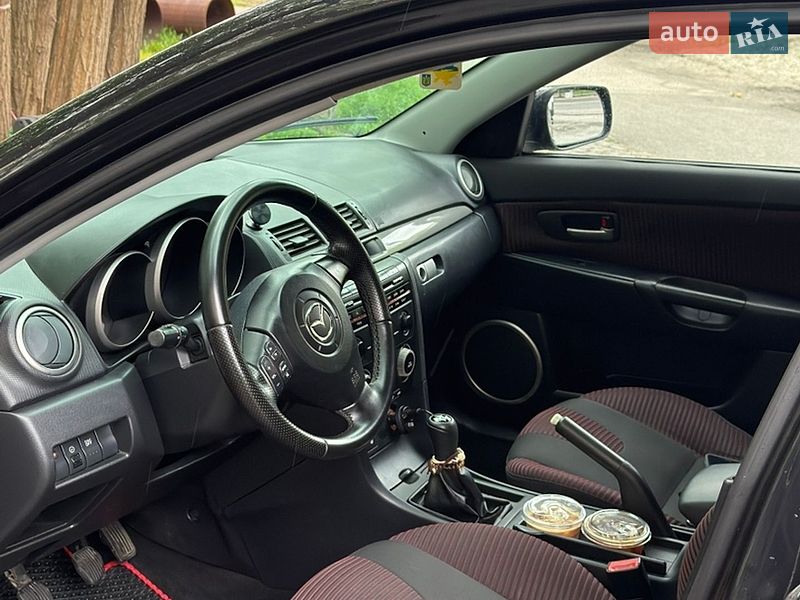 Седан Mazda 3 2004 в Киеве