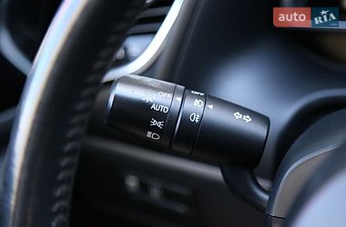 Седан Mazda 3 2014 в Києві