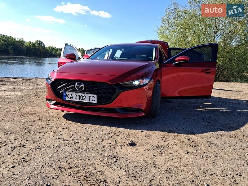 Седан Mazda 3 2021 в Киеве