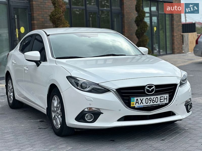 Седан Mazda 3 2015 в Вінниці
