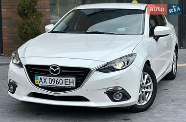 Седан Mazda 3 2015 в Вінниці