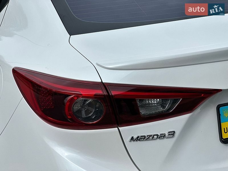 Седан Mazda 3 2015 в Вінниці