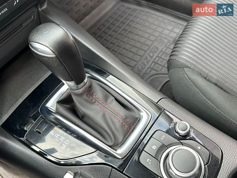 Седан Mazda 3 2015 в Вінниці