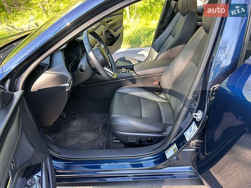 Седан Mazda 3 2021 в Дніпрі