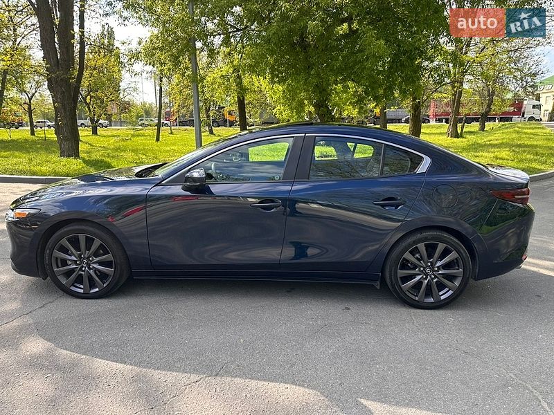 Седан Mazda 3 2021 в Дніпрі