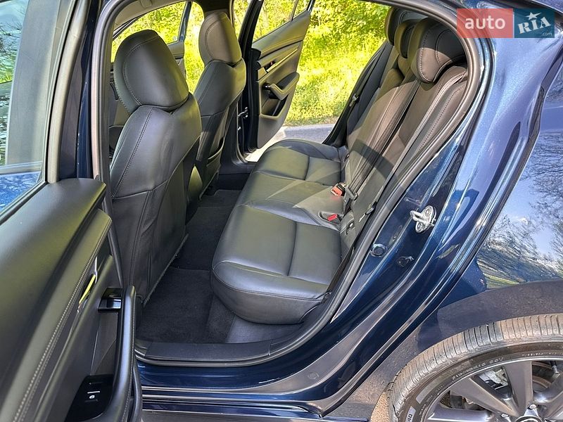 Седан Mazda 3 2021 в Дніпрі