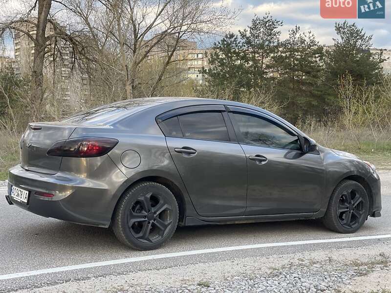 Седан Mazda 3 2012 в Дніпрі