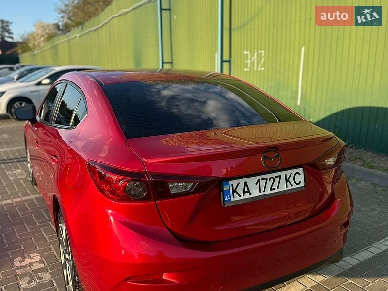 Седан Mazda 3 2017 в Киеве