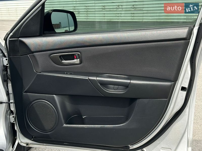 Хетчбек Mazda 3 2005 в Львові