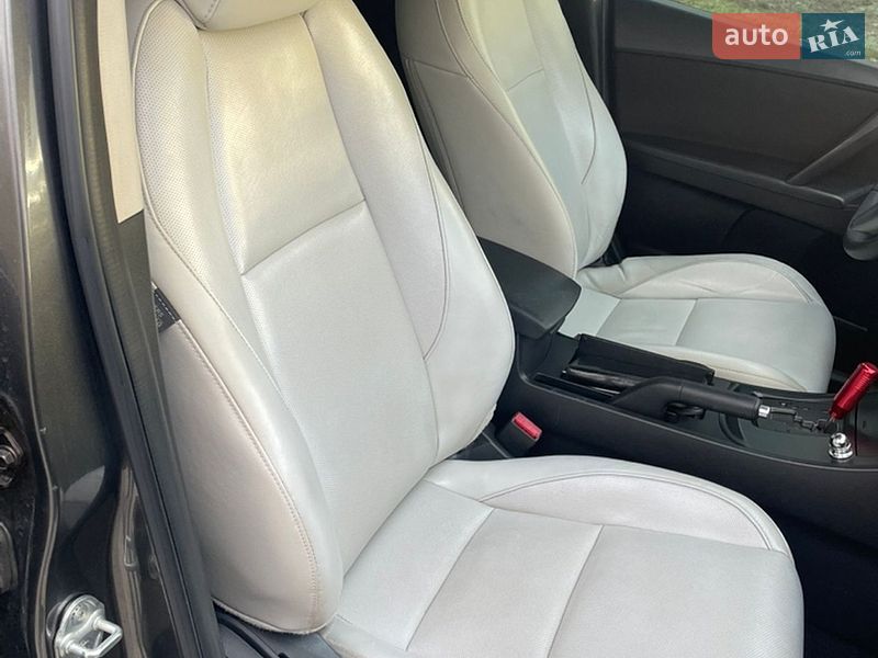 Седан Mazda 3 2012 в Дніпрі