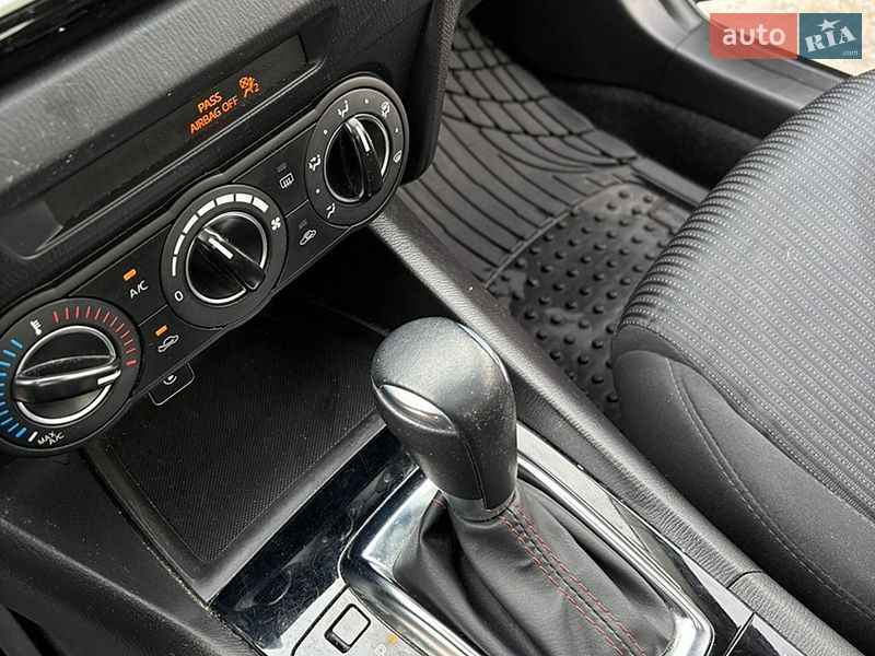 Седан Mazda 3 2016 в Києві
