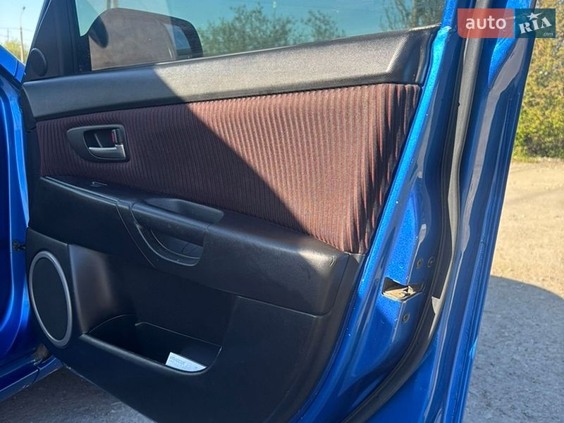 Седан Mazda 3 2005 в Тернополі