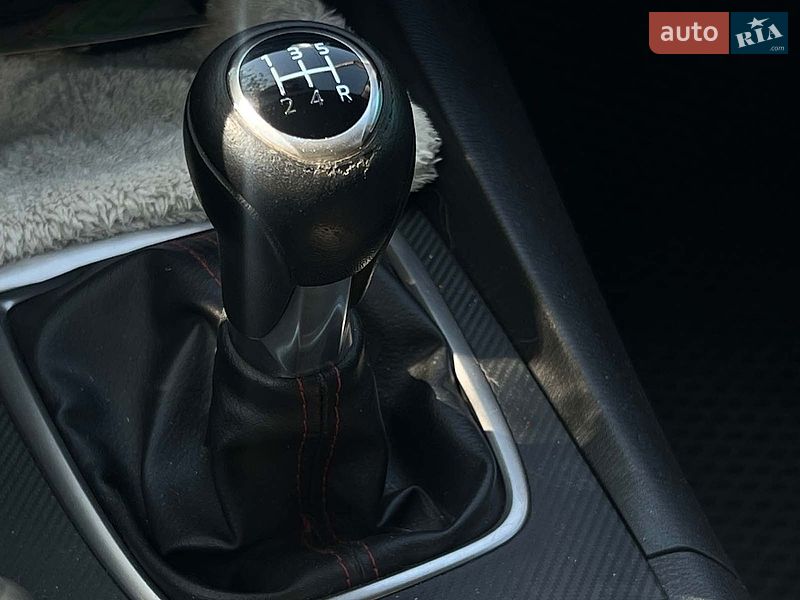 Седан Mazda 3 2016 в Києві