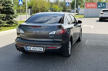 Седан Mazda 3 2012 в Дніпрі