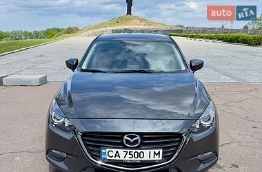 Седан Mazda 3 2017 в Черкассах