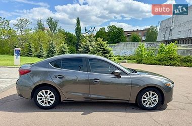 Седан Mazda 3 2017 в Черкассах