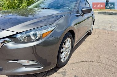Седан Mazda 3 2017 в Черкассах