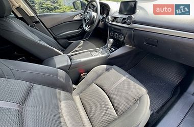 Седан Mazda 3 2017 в Черкассах