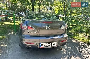 Седан Mazda 3 2013 в Киеве