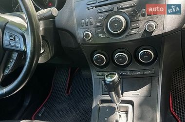 Седан Mazda 3 2013 в Киеве